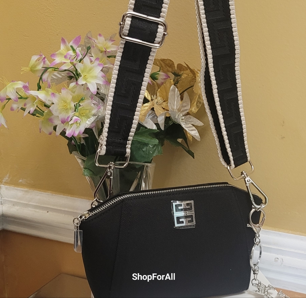 - Givenchy - Picture 12 of 15